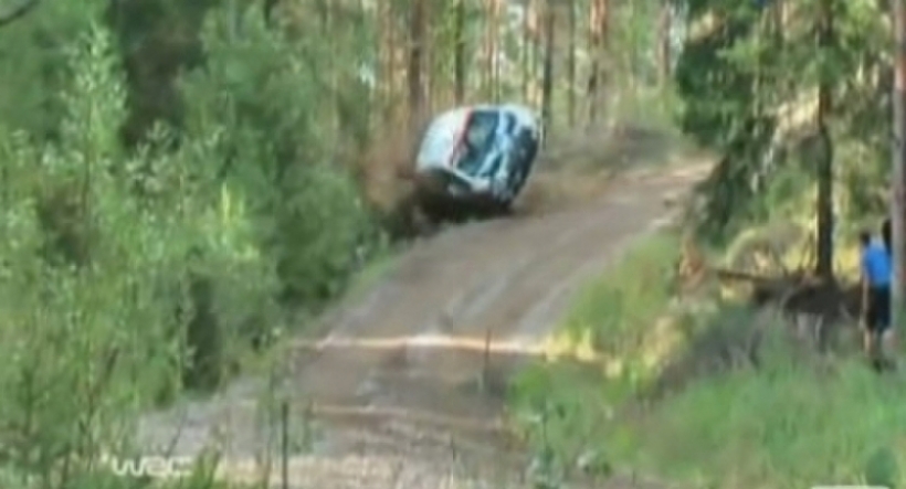 Foto: El accidente de Kimi Raikkonen en el Rally de Finlandia