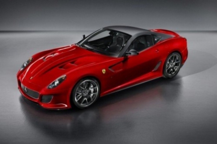Foto: Ferrari 599 GTO quemando el asfalto de Mugello.