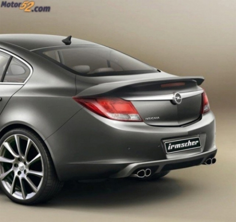 Al volante del nuevo Ford Mondeo, la berlina ms amplia y