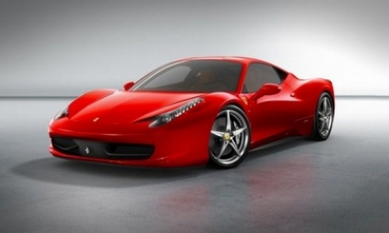 Foto: La primera visita de Alonso en Maranello