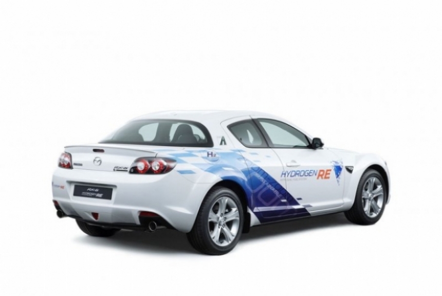 Foto: Llenar el depósito con Hidrógeno: El Mazda RX-8 Hydrogen RE en Noruega