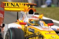 Foto 1 Alonso frustrado con su Renault R29 foto 1