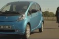 Foto 3 El Peugeot Ex1 y el iOn aparecen juntos en un nuevo video. foto 1