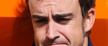 Alonso sale mal y se queda fuera de los puntos