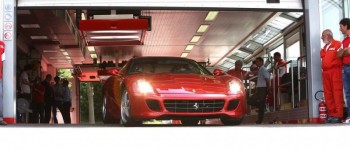 Asombroso Ferrari 599 GTB HGTE en el circuito de Fiorano, por qué no lo usan en la F1 Asombroso Ferrari 599 GTB HGTE en el circuito de Fiorano, por qué no lo usan en la F1