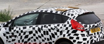 Avistado un SUV derivado del Ford Fiesta en UK Avistado un SUV derivado del Ford Fiesta en UK