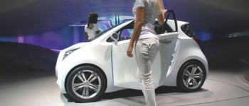 Chicas GTI, Rubia sinuosa...