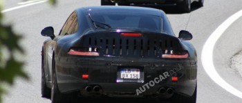El nuevo Porsche 911 comienza su camino al Salón de Frankfurt El nuevo Porsche 911 comienza su camino al Salón de Frankfurt