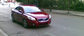 El nuevo Volvo C70 fue descubierto tras una imagen espía El nuevo Volvo C70 fue descubierto tras una imagen espía