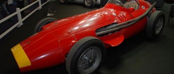 Homenaje a Fangio y sus coches de F1 en Rétromobile Homenaje a Fangio y sus coches de F1 en Rétromobile