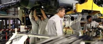 Las ayudas y planes a la compras de coches en Europa disminuyen la caída de la producción de coches en España Las ayudas y planes a la compras de coches en Europa disminuyen la caída de la producción de coches en España
