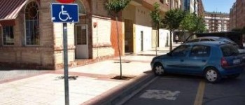 Las embarazadas en Vitoria podrán aparcar en las plazas para minusválidos Las embarazadas en Vitoria podrán aparcar en las plazas para minusválidos