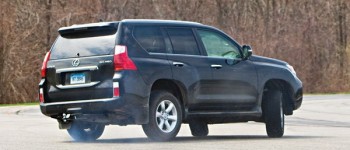 Lexus suspende las ventas del GX 460 por riesgo de vuelco. Lexus suspende las ventas del GX 460 por riesgo de vuelco.