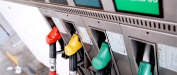 Llenar el depósito un 20 por ciento más caro que hace un año Llenar el depósito un 20 por ciento más caro que hace un año