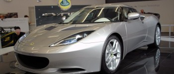 Lotus estaría ofreciendo a la venta la plataforma del Evora.