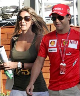 Massa y su ritual amoroso antes de cada carrera Massa y su ritual amoroso antes de cada carrera