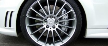 Mercedes Benz C63 AMG mejorado por AVUS Performance