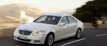Mercedes Benz S 400 híbrido, un Mercedes verde se mire por donde se mire