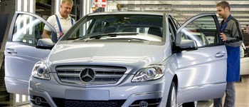 Mercedes festeja con el Clase A y el Clase B. Mercedes festeja con el Clase A y el Clase B.