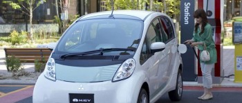 Mitsubishi comienza la producción del i-MiEV y lo pone a la venta el 2010 Mitsubishi comienza la producción del i-MiEV y lo pone a la venta el 2010