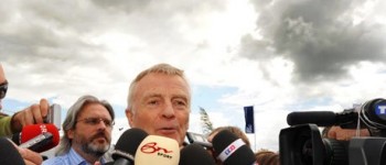 Mosley: La FIA quiere que me quede en el cargo