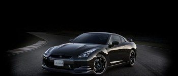 Nissan muestra el GT-R SpecV en su exclusivo local de Nürburgring.