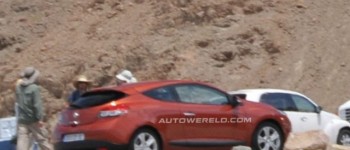 Nuevo Renault Megane III pillado al completo