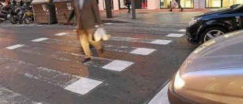 Pasos de peatones más económicos y menos visibles Pasos de peatones más económicos y menos visibles