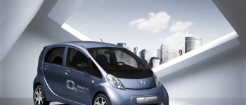 Peugeot comienza la comercialización del iOn, su modelo 100% eléctrico. Peugeot comienza la comercialización del iOn, su modelo 100% eléctrico.