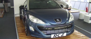 Peugeot regala un scooter con la compra de un RCZ