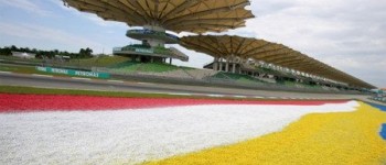 Pirelli cuenta con cuatro paradas en Sepang