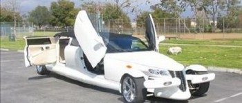 Plymouth Prowler hecho limusina