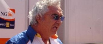 Renault contra la FIA y Button