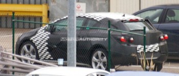 Se conocen nuevas fotos espías del Opel Astra Sport Coupé. Se conocen nuevas fotos espías del Opel Astra Sport Coupé.