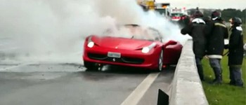 Se vuelve a incendiar una Ferrari 458 Italia. Se vuelve a incendiar una Ferrari 458 Italia.