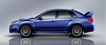 Subaru WRX STI 2011 era un sedan Subaru WRX STI 2011 era un sedan
