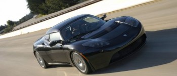 Tesla Roadster llega al mítico número 500