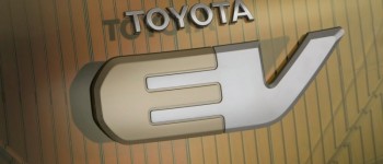 Toyota iQ eléctrico sale a la venta en 2010