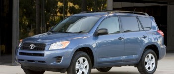 Toyota lanzará tres nuevos coches ecológicos.