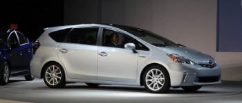 Toyota muestra dos nuevos Prius en el Salón de Detroit Toyota muestra dos nuevos Prius en el Salón de Detroit