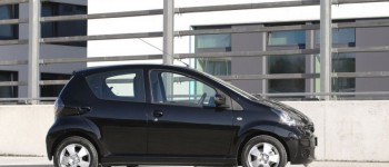 Toyota presenta el Aigo Black Edition.