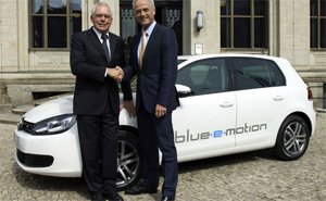 Volkswagen Golf Blue-e-Motion Concept. Volkswagen Golf Blue-e-Motion Concept.