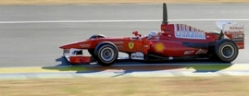 Foto: Primeras imágenes de Alonso pilotando el Ferrari F10
