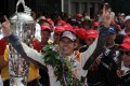 Foto 2 Dan Wheldon pierde la vida en un accidente en la IndyCar foto 1
