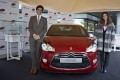Foto 3 Citroën, Nuria Roca y Jorge Fernández con la Cruz Roja foto 1