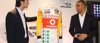 Consigue el mono de Hamilton en una subasta benéfica Consigue el mono de Hamilton en una subasta benéfica