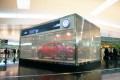 El Volkswagen Beetle se exhibe en el Aeropuerto de Barcelona Foto 2 foto 1