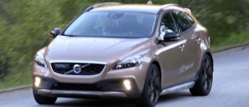 Fotos espía: El Volvo XC40 se muestra sin tapujos
