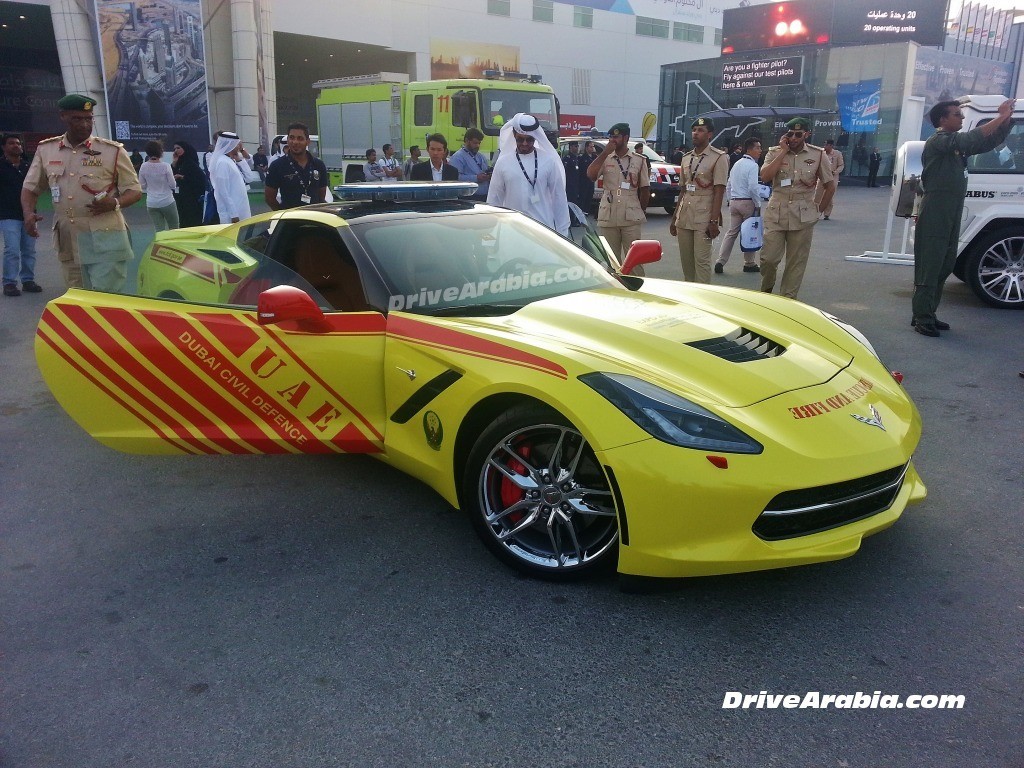 dubai-un-corvette-c6-de-bomberos-para-apagar-fuegos-o-encenderlos-201314938_5.jpg