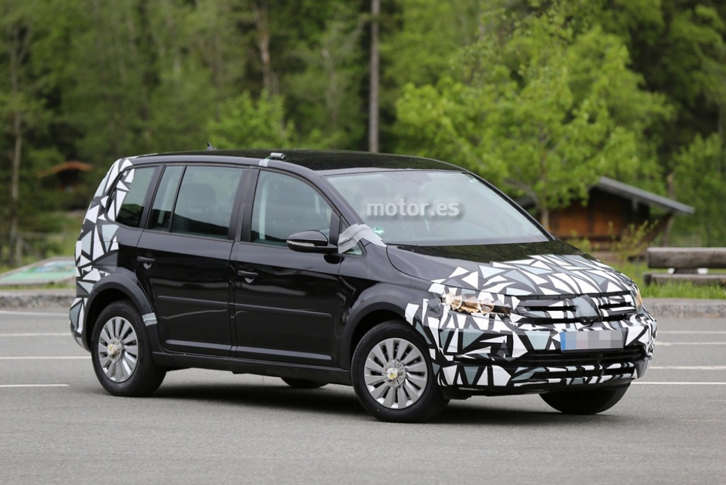 fotos-espia-el-skoda-roomster-2015-tendr